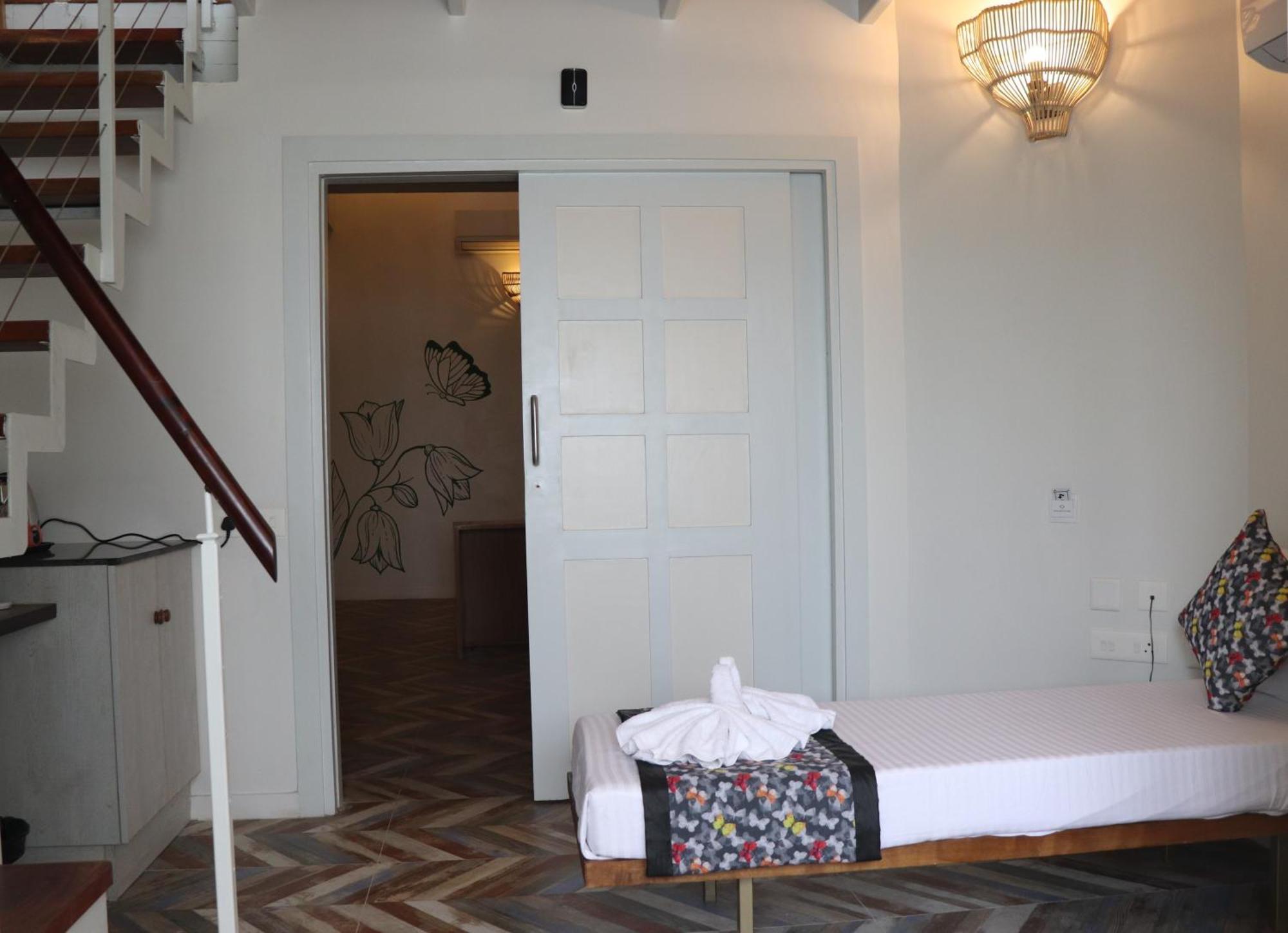 La Papillon Maison Pondicherry Bagian luar foto